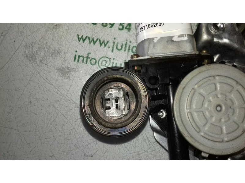 Recambio de elevalunas delantero derecho para toyota yaris (ncp1/nlp1/scp1) 1.0 linea luna referencia OEM IAM 8571052030 0621009