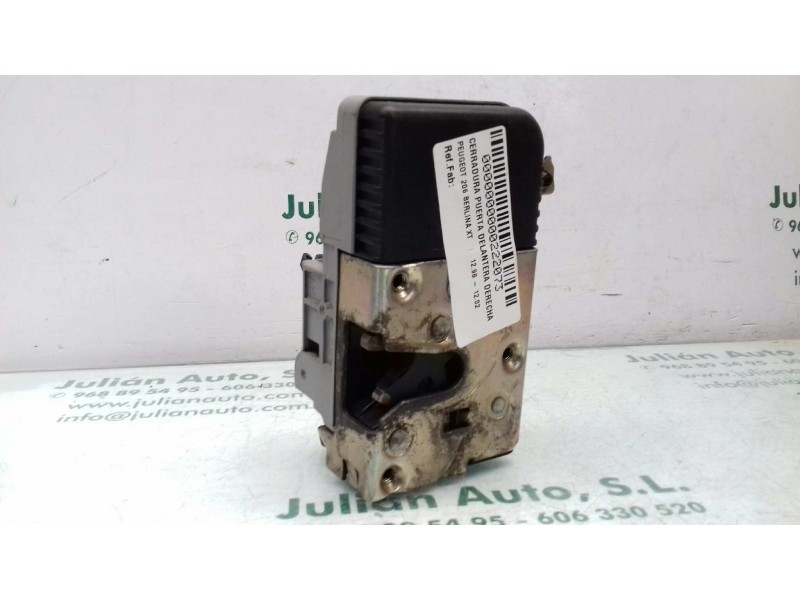 Recambio de cerradura puerta delantera derecha para peugeot 206 berlina xt referencia OEM IAM   5 + 4 PINES