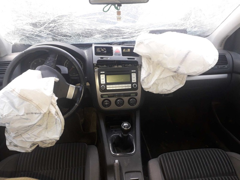 volkswagen golf v berlina (1k1) del año 2007