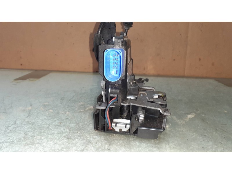 Recambio de cerradura puerta delantera izquierda para skoda octavia berlina (1z3) active referencia OEM IAM 3D1837015AP  