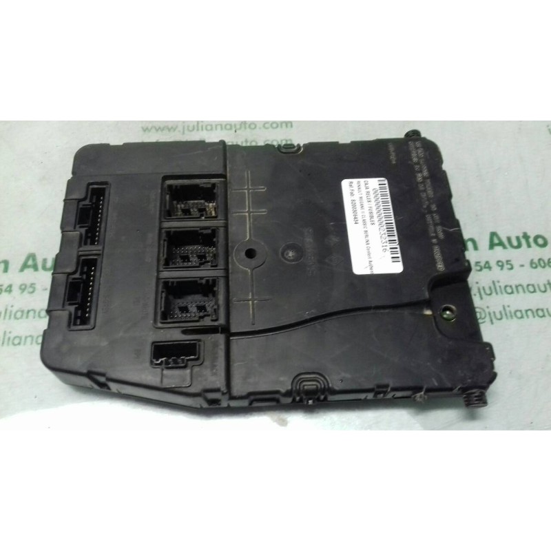 Recambio de caja reles / fusibles para renault megane ii classic berlina confort authentique referencia OEM IAM 8200306434 S1184