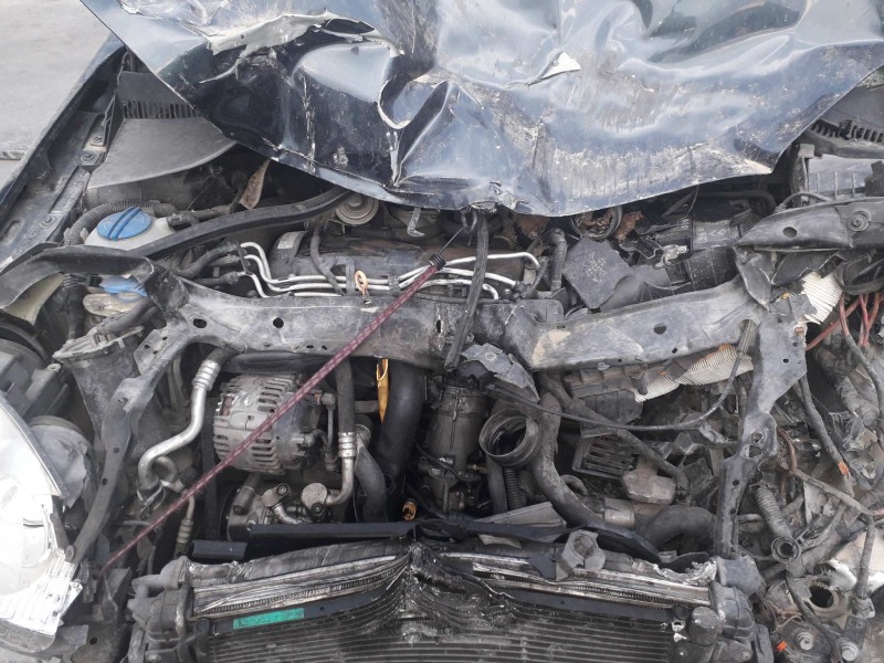 volkswagen golf v berlina (1k1) del año 2007