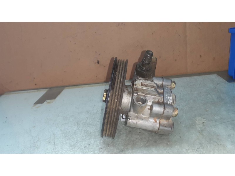 Recambio de bomba direccion para mitsubishi montero sport (k90) 2.5 td gls referencia OEM IAM MR448507 46101049  Recambio de bomba direccion para mitsubishi montero sport (k90) 2.5 td gls referencia OEM IAM MR448507 46101049