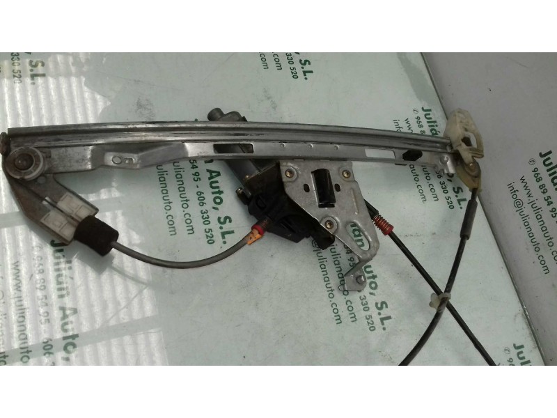 Recambio de elevalunas delantero izquierdo para peugeot 206 berlina xt referencia OEM IAM 9637530680  ELECTRICO
