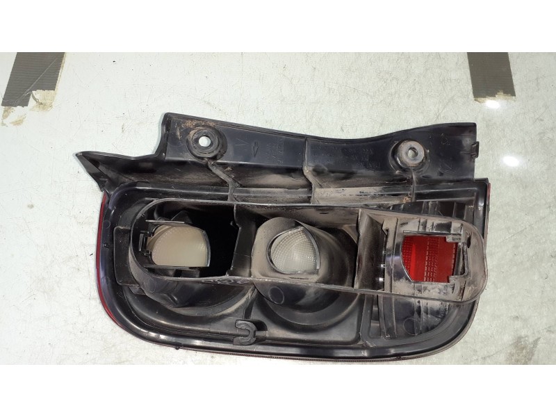 Recambio de piloto trasero derecho para nissan micra (k12e) acenta referencia OEM IAM 26550AX720  VALEO