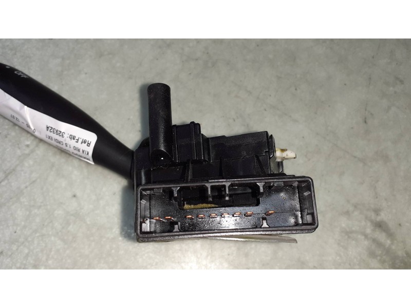 Recambio de mando luces para kia rio 1.5 crdi ex1 referencia OEM IAM 32932A  CONECTOR 9 PINES