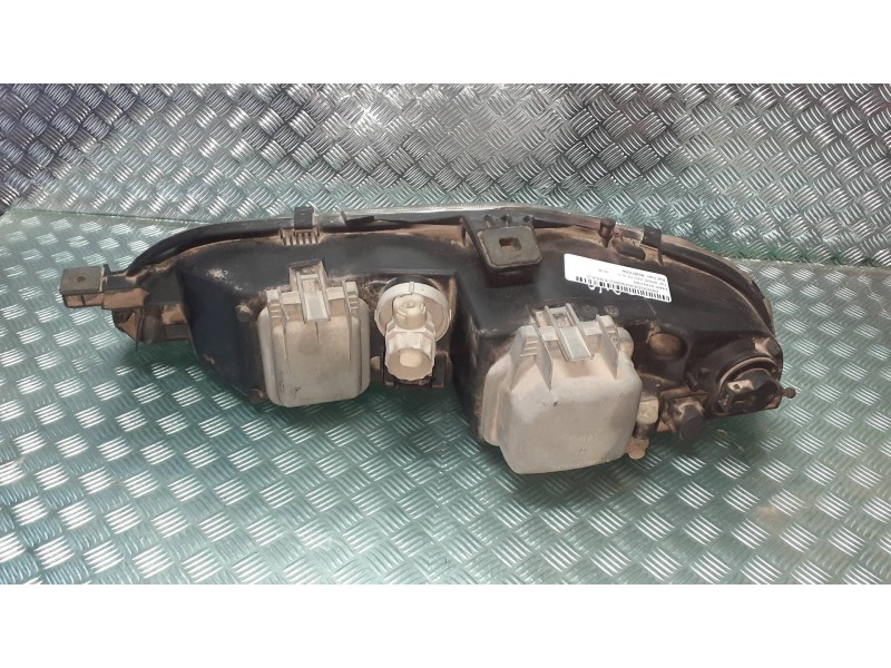 Recambio de faro derecho para fiat bravo (182) td 75 s referencia OEM IAM 88201558  VALEO
