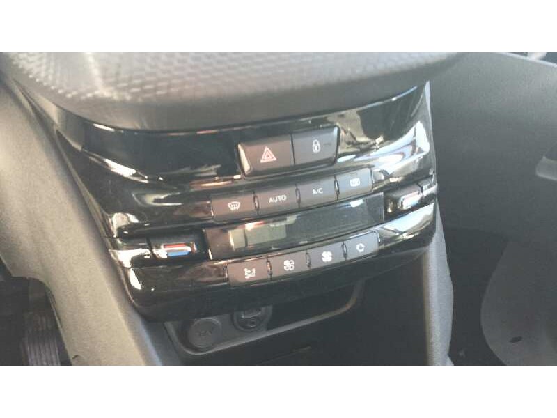 peugeot 208 del año 2016