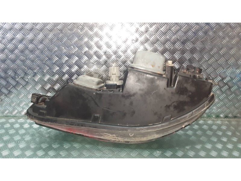 Recambio de faro derecho para fiat bravo (182) td 75 s referencia OEM IAM 88201558  VALEO