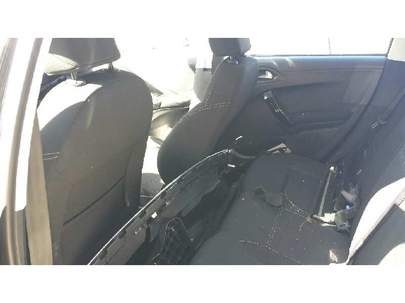 peugeot 208 del año 2016