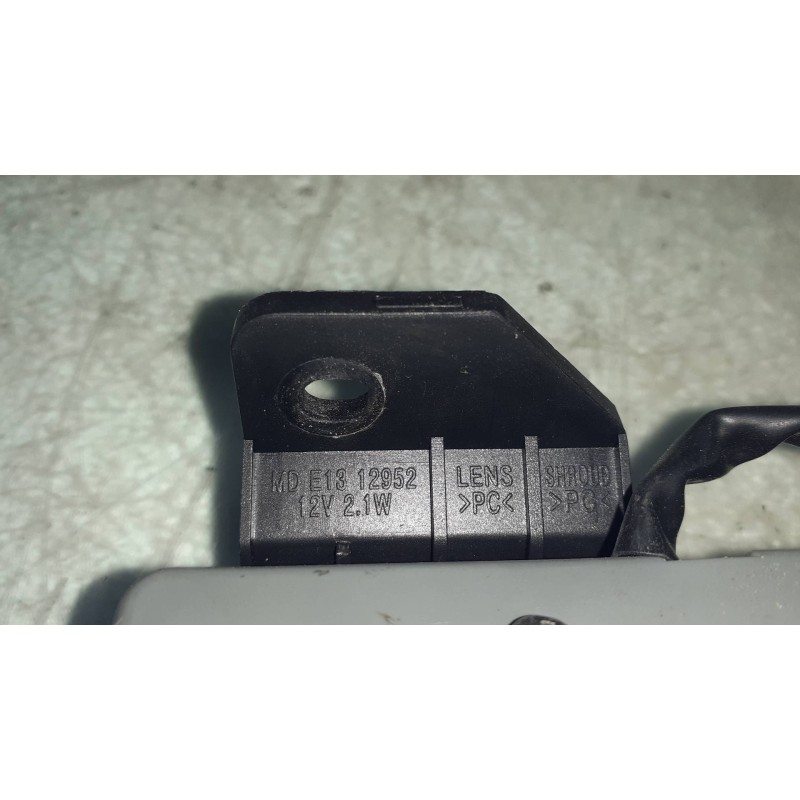 Recambio de luz central de freno para chevrolet orlando lt+ referencia OEM IAM 95031492  CONECTOR 2 PINES