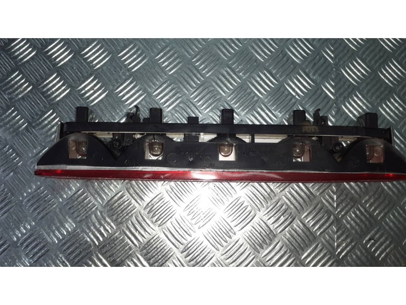 Recambio de luz central de freno para citroen xsara picasso 1.6 hdi 90 exclusive referencia OEM IAM 5048 E25048 3802