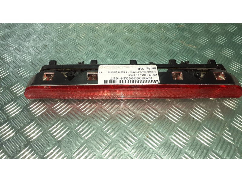 Recambio de luz central de freno para citroen xsara picasso 1.6 hdi 90 exclusive referencia OEM IAM 5048 E25048 3802