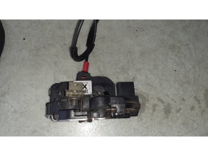 Recambio de cerradura puerta delantera izquierda para chevrolet orlando lt+ referencia OEM IAM 13578276 ELECTRICO 3027087