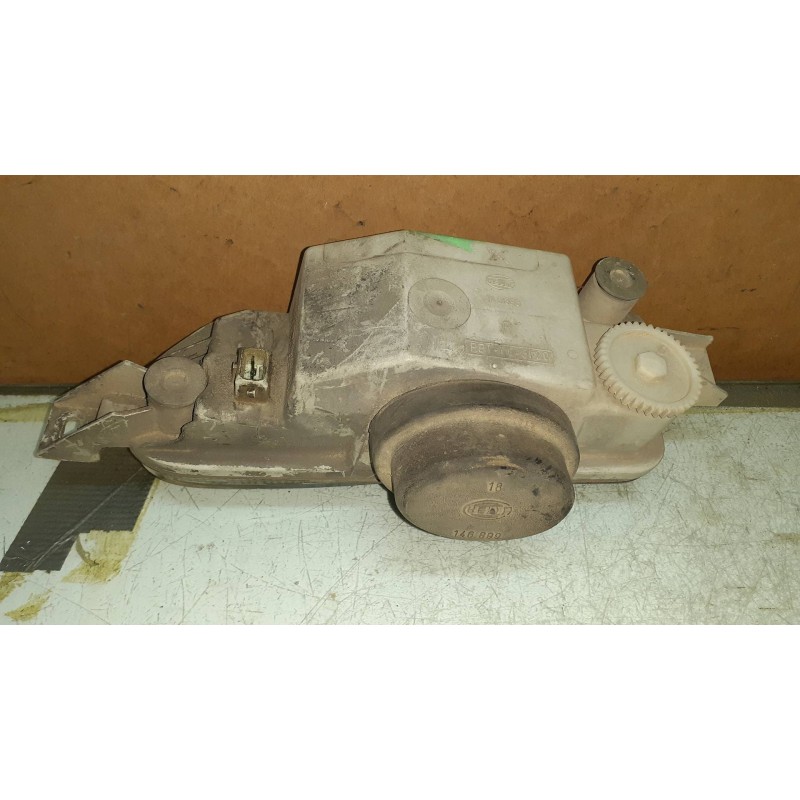 Recambio de faro antiniebla derecho para ford escort berl./turnier atlanta berlina referencia OEM IAM 146896 202146894 