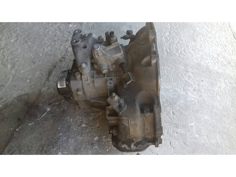 Recambio de caja cambios para opel astra h ber. cosmo referencia OEM IAM A08520038T4C394  5 VELOCIDADES