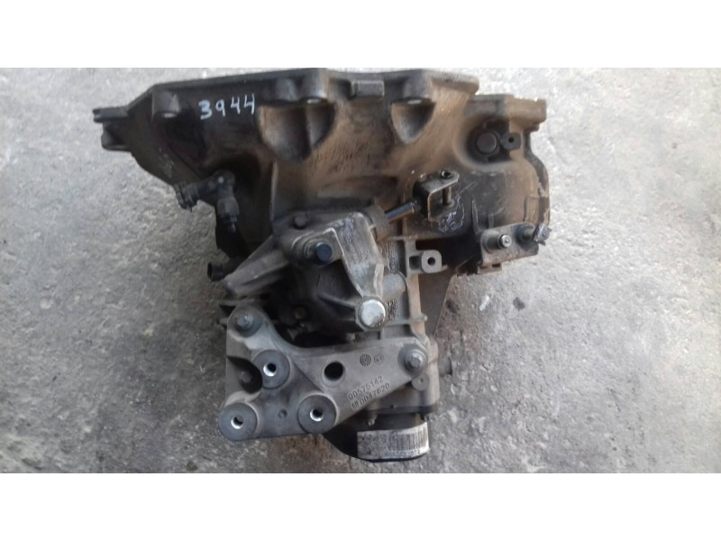 Recambio de caja cambios para opel astra h ber. cosmo referencia OEM IAM A08520038T4C394  5 VELOCIDADES