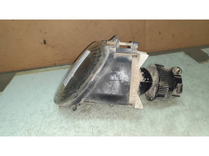 Recambio de faro antiniebla izquierdo para ford mondeo berlina (gd) ambiente referencia OEM IAM 147109 152630 HELLA