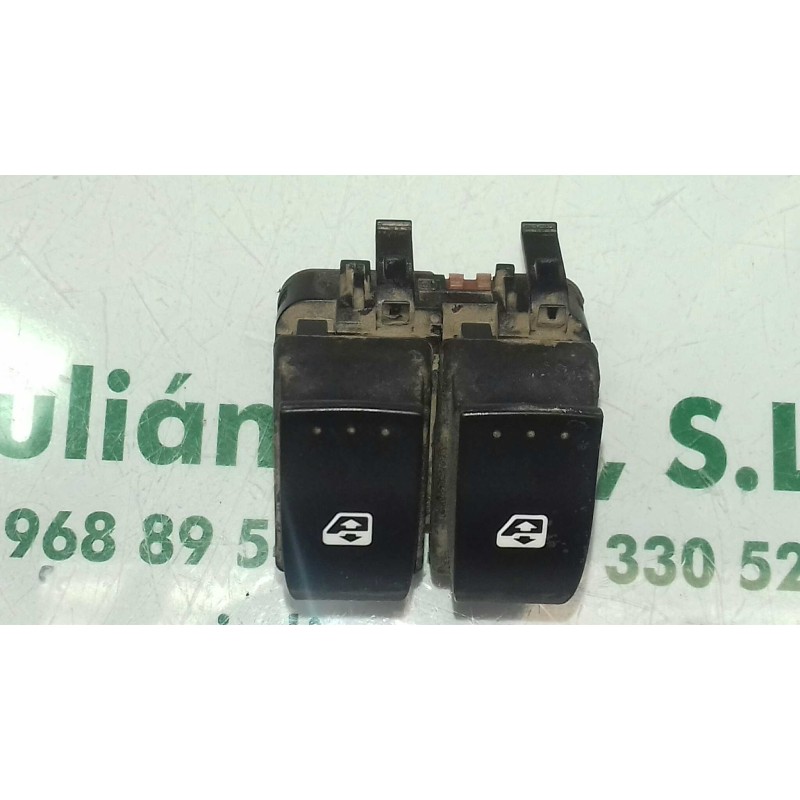 Recambio de mando elevalunas delantero izquierdo para renault laguna ii grandtour (kg0) privilege luxe referencia OEM IAM 015085
