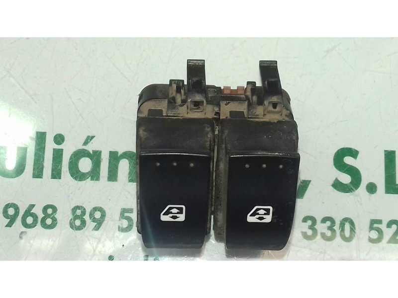 Recambio de mando elevalunas delantero izquierdo para renault laguna ii grandtour (kg0) privilege luxe referencia OEM IAM 015085