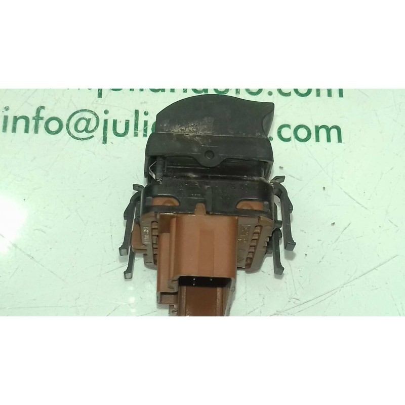 Recambio de mando elevalunas delantero izquierdo para renault laguna ii grandtour (kg0) privilege luxe referencia OEM IAM 015085