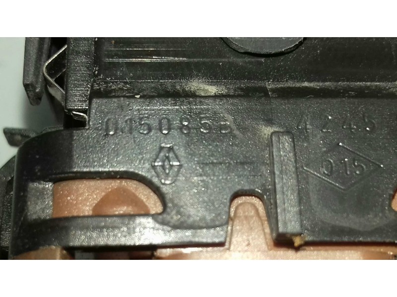 Recambio de mando elevalunas delantero izquierdo para renault laguna ii grandtour (kg0) privilege luxe referencia OEM IAM 015085