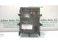 Recambio de caja reles / fusibles para renault laguna ii grandtour (kg0) privilege luxe referencia OEM IAM 8200004201E 518837109