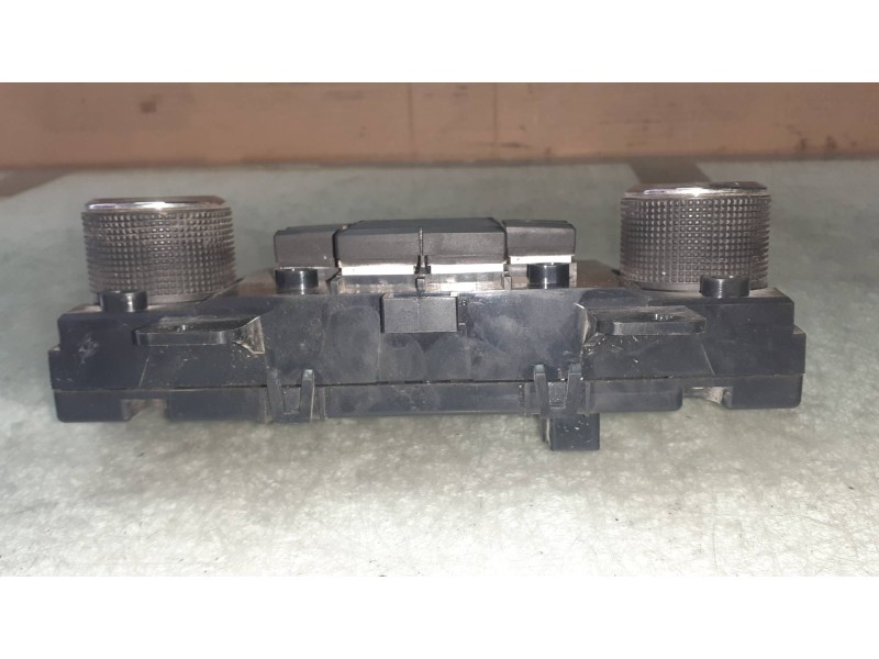 Recambio de mando climatizador para chevrolet orlando lt+ referencia OEM IAM 3870578 CONECTOR 6 PINES 7057