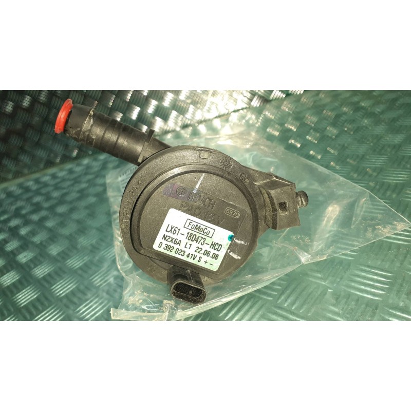 Recambio de valvula intercambio de calefaccion para ford kuga plug-in hybrid st-line referencia OEM IAM LX6118D473HCD 0392023 BO