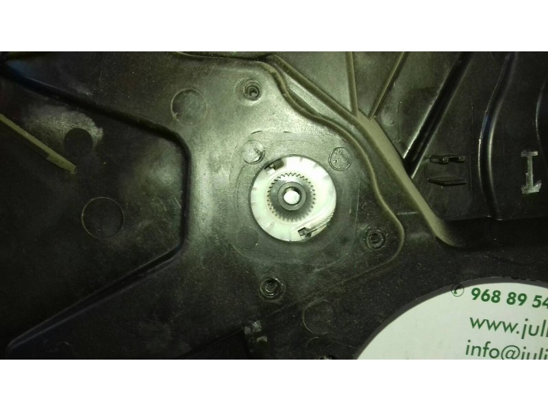 Recambio de elevalunas delantero izquierdo para ford fiesta (cb1) trend referencia OEM IAM 8A61B2320001  ELECTRICO