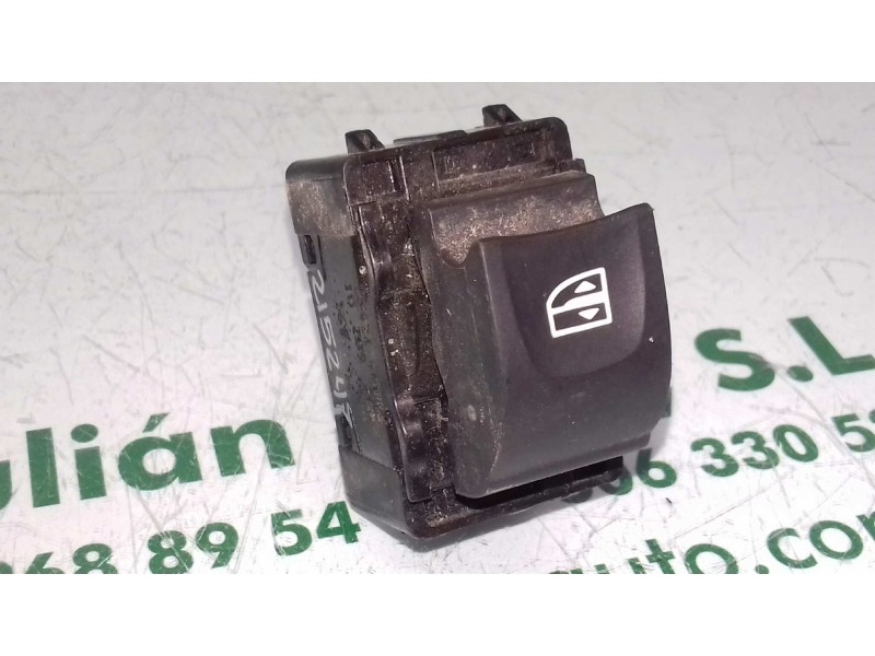 Recambio de mando elevalunas trasero derecho para renault fluence dynamique referencia OEM IAM 254210001R  