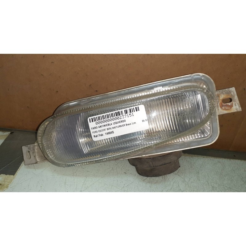 Recambio de faro antiniebla izquierdo para ford escort berlina/turnier bravo lim. referencia OEM IAM 146895  HELLA