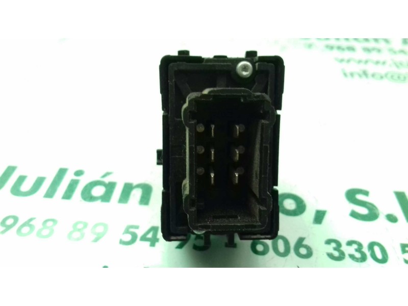 Recambio de mando elevalunas trasero derecho para renault fluence dynamique referencia OEM IAM 254210001R  