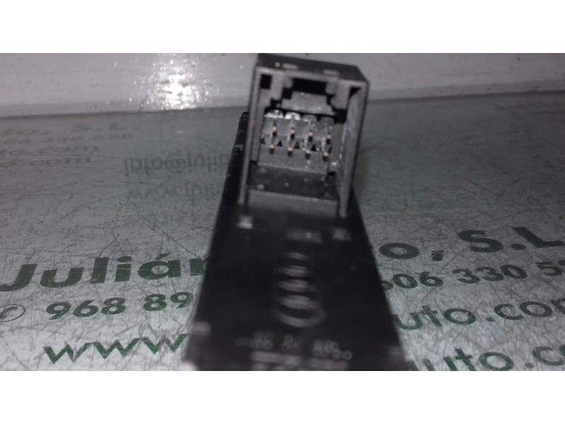 Recambio de interruptor para audi a4 ber. (b8) básico referencia OEM IAM 8K0959673F 211240000 CONTROL ESP Recambio de interruptor para audi a4 ber. (b8) básico referencia OEM IAM 8K0959673F 211240000 CONTROL ESP