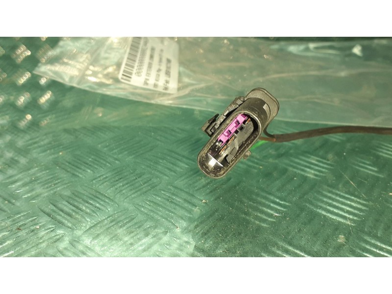 Recambio de tapa exterior combustible para ford kuga plug-in hybrid st-line referencia OEM IAM LB5B10C714BB LB5B10C714A CERRADUR