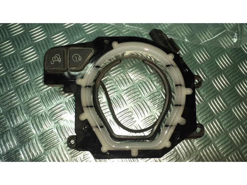 Recambio de tapa exterior combustible para ford kuga plug-in hybrid st-line referencia OEM IAM LB5B10C714BB LB5B10C714A CERRADUR