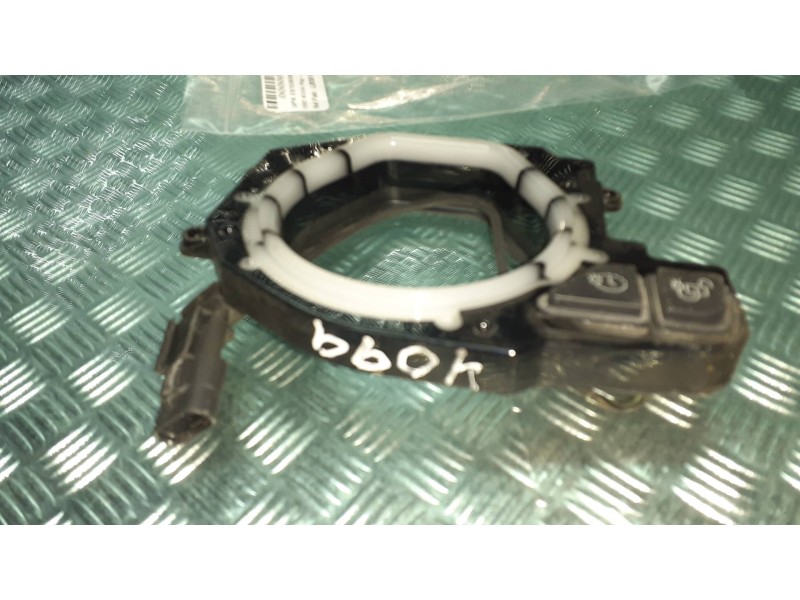 Recambio de tapa exterior combustible para ford kuga plug-in hybrid st-line referencia OEM IAM LB5B10C714BB LB5B10C714A CERRADUR