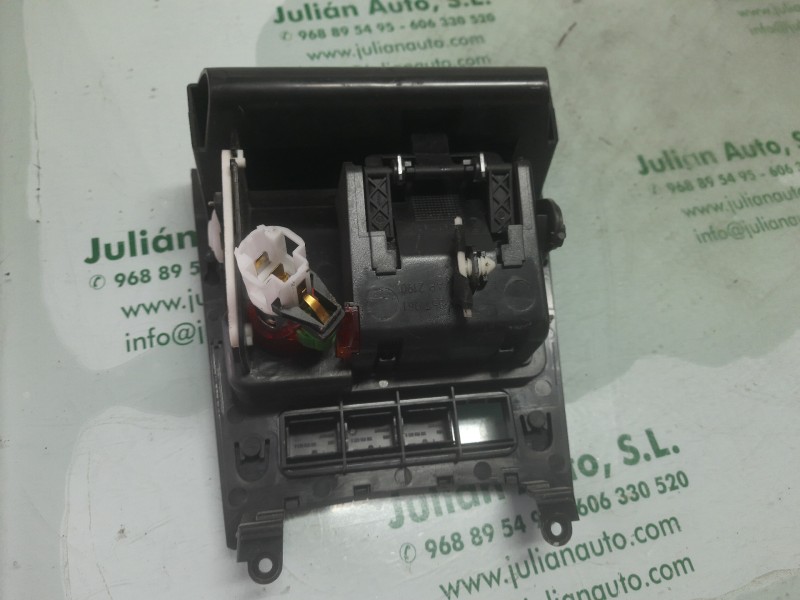 Recambio de cenicero para volkswagen golf v berlina (1k1) highline referencia OEM IAM 1K0857961  