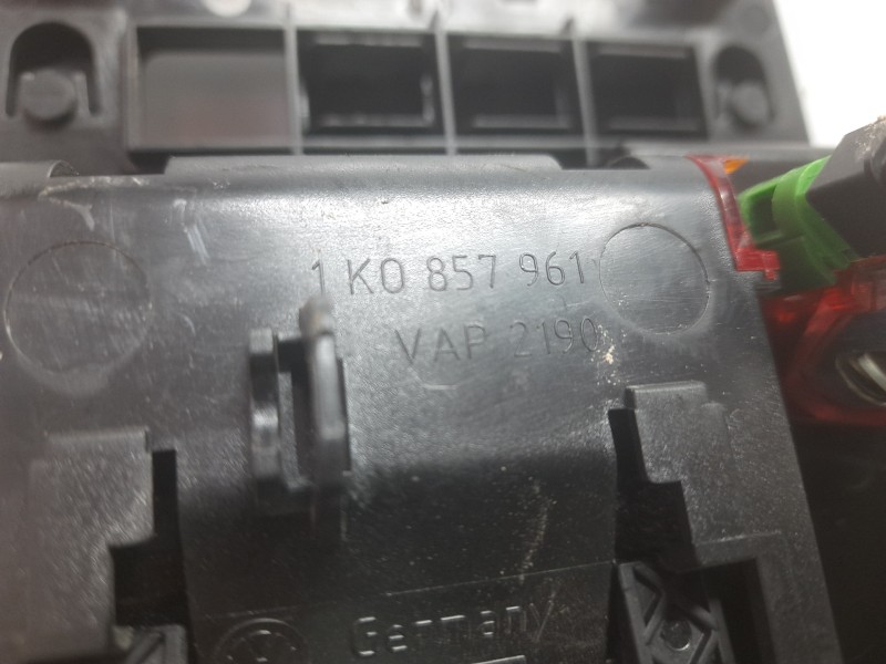 Recambio de cenicero para volkswagen golf v berlina (1k1) highline referencia OEM IAM 1K0857961  