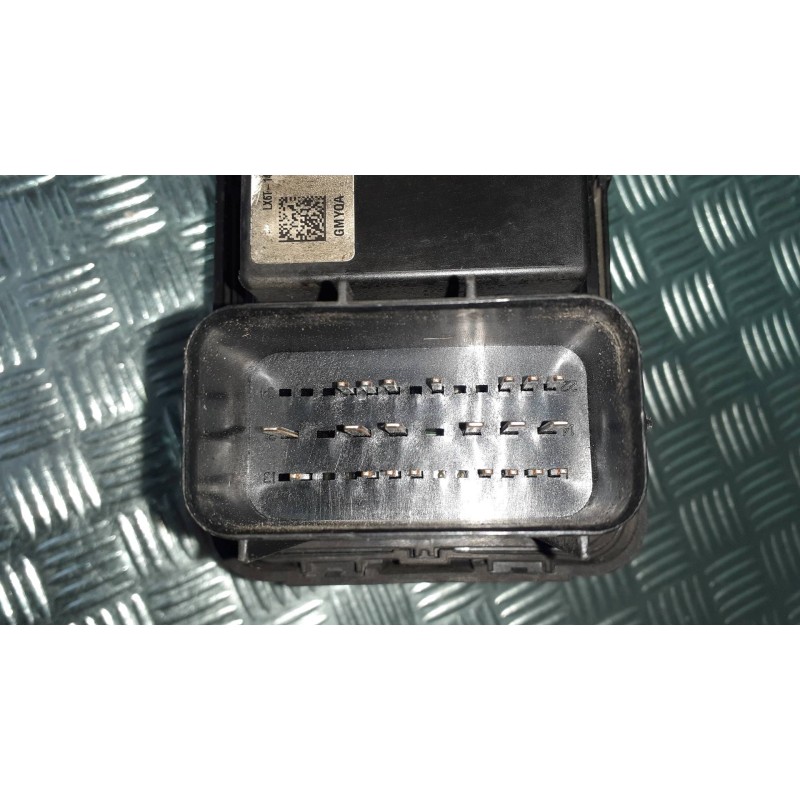 Recambio de caja reles / fusibles para ford kuga plug-in hybrid st-line referencia OEM IAM LX6T14D068HAG  GMYQA