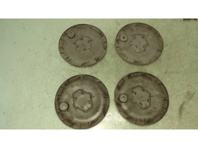 Recambio de tapacubos para renault megane ii berlina 3p referencia OEM IAM 8200412202  4 TAPAS Recambio de tapacubos para renault megane ii berlina 3p referencia OEM IAM 8200412202  4 TAPAS