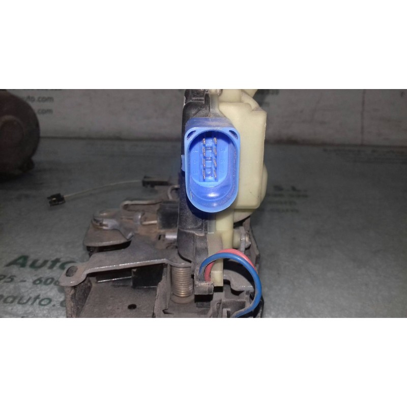 Recambio de cerradura puerta delantera derecha para seat ibiza (6l1) f.r. referencia OEM IAM 3B1837016BQ AZUL 4+4 PINES