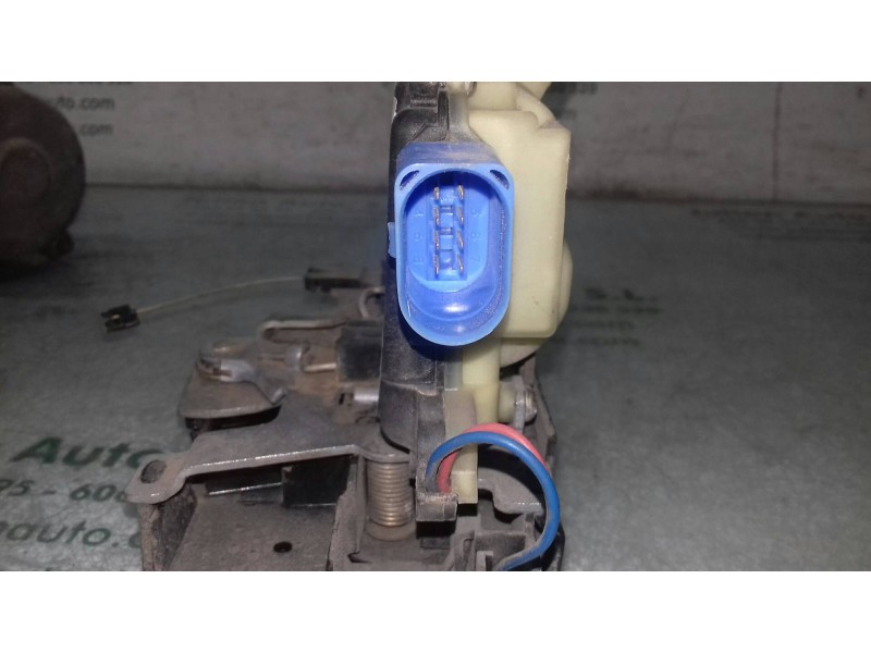 Recambio de cerradura puerta delantera derecha para seat ibiza (6l1) f.r. referencia OEM IAM 3B1837016BQ AZUL 4+4 PINES