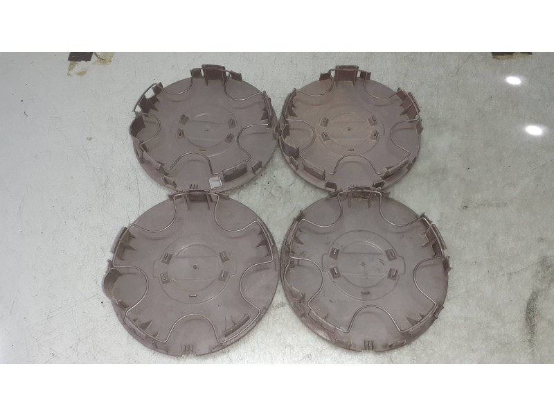 Recambio de tapacubos para nissan almera (n15) referencia OEM IAM 40315  4 TAPAS