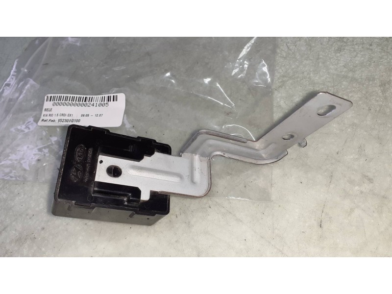 Recambio de rele para kia rio 1.5 crdi ex1 referencia OEM IAM 952301G100  CONECTOR 11 PINES