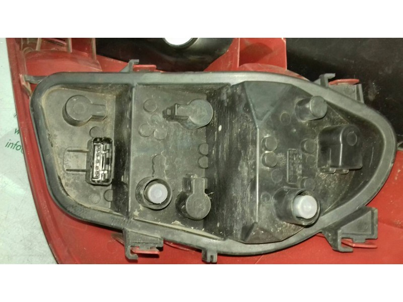 Recambio de piloto trasero izquierdo para renault clio iii confort expression referencia OEM IAM   