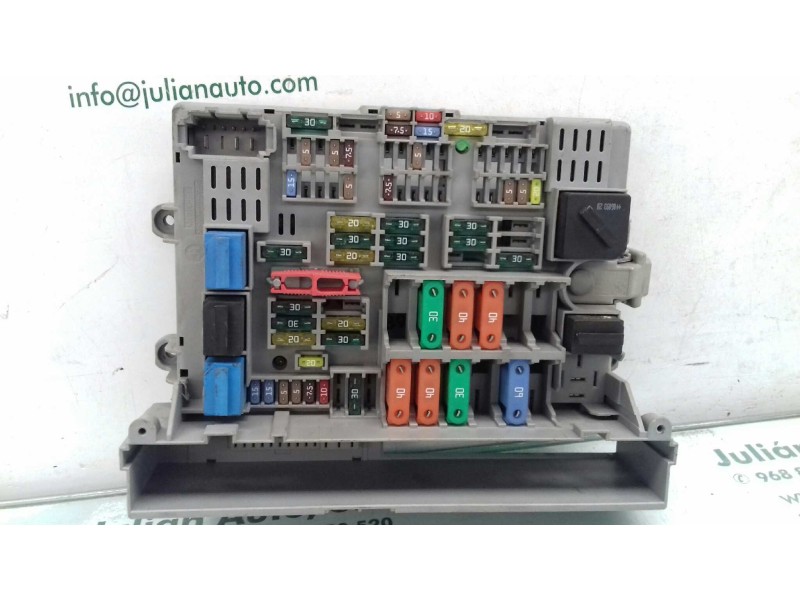 Recambio de caja reles / fusibles para bmw serie 3 touring (e91) 320d referencia OEM IAM 690662103 30963241030101  Recambio de caja reles / fusibles para bmw serie 3 touring (e91) 320d referencia OEM IAM 690662103 30963241030101