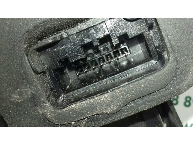 Recambio de cerradura puerta delantera derecha para volkswagen polo (6r1) advance referencia OEM IAM 5K1837016D  