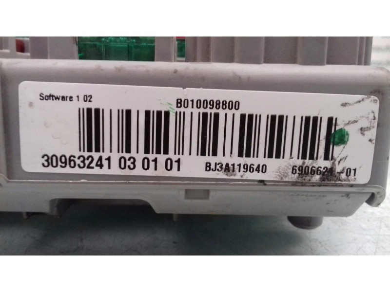Recambio de caja reles / fusibles para bmw serie 3 touring (e91) 320d referencia OEM IAM 690662103 30963241030101  Recambio de caja reles / fusibles para bmw serie 3 touring (e91) 320d referencia OEM IAM 690662103 30963241030101