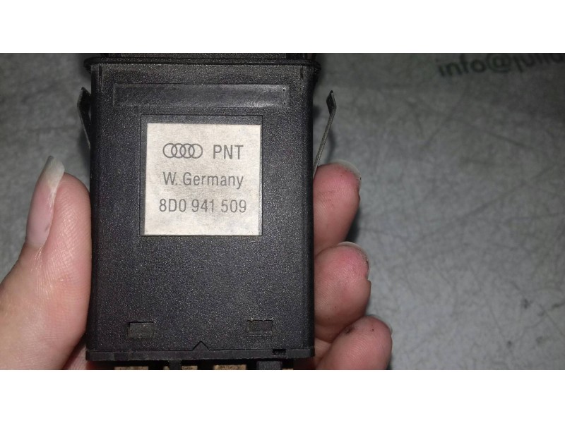 Recambio de warning para audi a4 berlina (b5) 1.8 referencia OEM IAM 8D0941509  